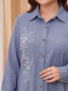 Lacomfia 大尺碼女款花卉刺繡圖案休閒百搭日常穿著襯衫 - 藍色 - 查看 7