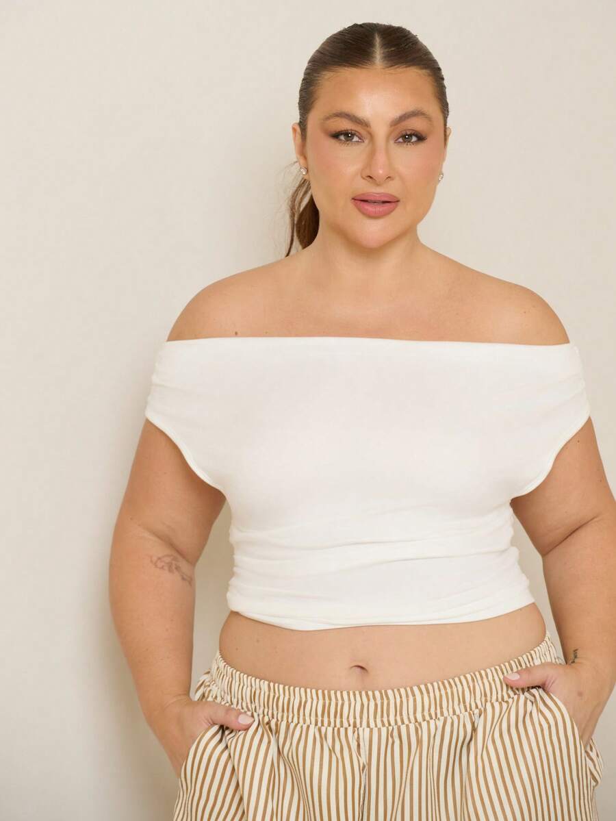 Lele Munniz Atasan Crop Top Wanita Ukuran Besar Musim Panas Warna Polos Berkerut Model Off-Shoulder Slim Warna Putih Kasual - Putih - View 1