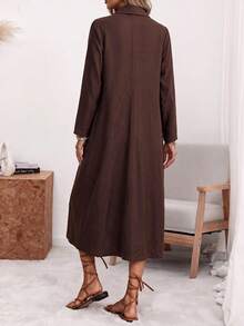 EMERY ROSE Gaun Panjang Wanita Warna Cokelat Tua Model 2000-an, Berlipit dengan Tekstur Kulit Kayu, Kerah V, Kancing Katak, Bahu Reguler, Gaya Kasual Malam Hari, Model 2000-an - Kopi - View 2
