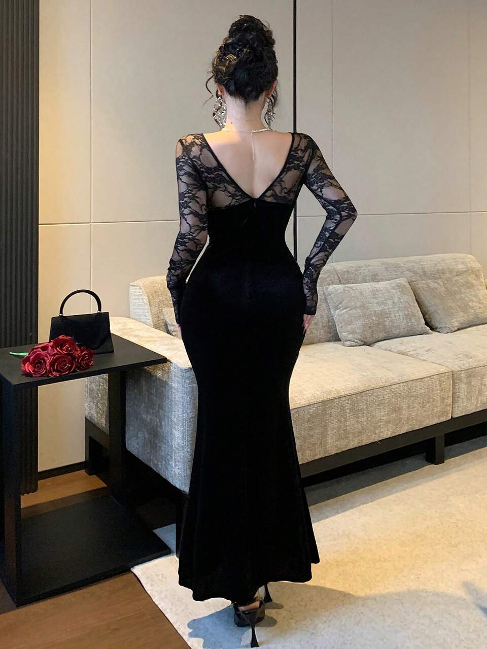 Autumn/Winter Round Neck Sheer Lace Patchwork Long Sleeve Cinched Waist Velvet Elegant Mid-Length Dress