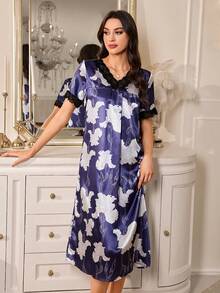 LuxeNights 黑色花卉背景淺色鳶尾花印花蕾絲飾邊女款長款睡袍 夏季優雅居家休閒睡衣 - 彩色 - 查看 6