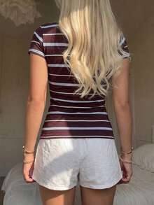 CovetEZ 95%棉女款休閒條紋修身短袖T恤，美式復古條紋，女款夏季服飾，街頭風，適合日常通勤、約會、派對、秋冬、夏季、派對、婚禮、海灘、畢業典禮、優雅、休閒、外出、Y2K、音樂節穿搭、度假服飾、返校穿搭 - 彩色 - 查看 2