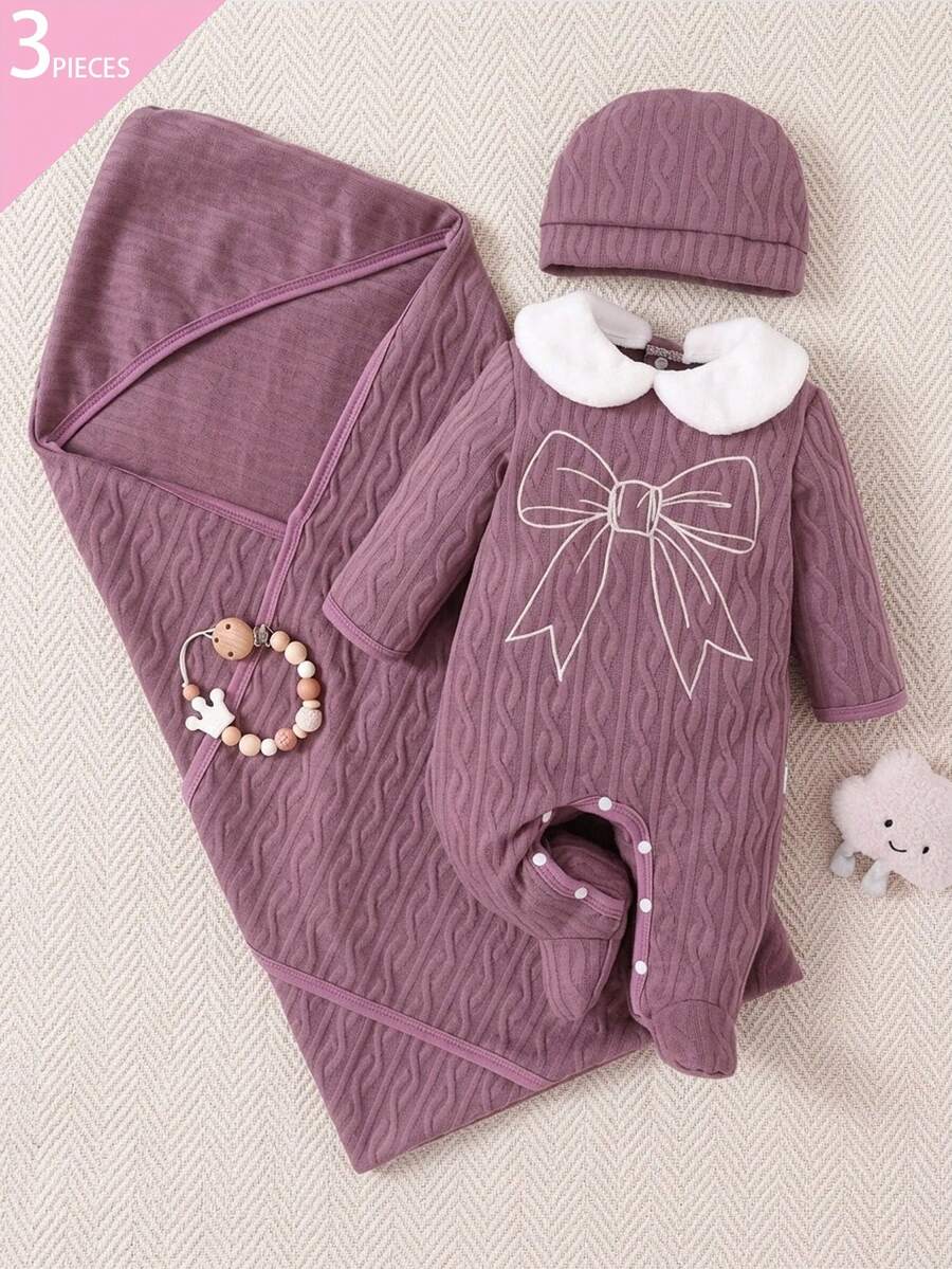 SHEIN 3 件套新生儿连体衣套装,秋冬,男女通用,针织加厚,可爱刺绣蝴蝶结装饰,白色毛绒娃娃领,休闲简约长袖连脚连体衣,配毯子和帽子 - 紫色 - 查看 1