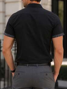 Manfinity Mode Men's Business Casual Dark Color Pocket Design Patchwork Short Sleeve Shirt - Black - View 2
