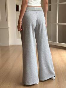 Livesso Celana Sweatpants Kasual Wanita Warna Abu-abu Polos dengan Pinggang Elastis, Potongan Longgar dan Lebar, Desain Garis Tekan, Cocok untuk Musim Gugur. - Grey - View 2