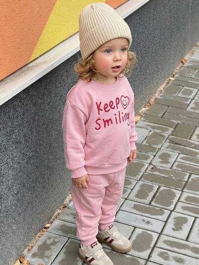 THE HAPPY LOOK 2pcs/Set Young Girl Letter Graphic Knit Soft Round Neck Long Sleeve Pullover Pullover Sweatshirt And Elastic Waist Jogger Pants