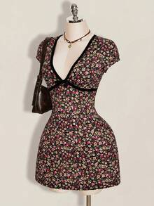 SHEIN ICON 夏季女款波西米亞風花卉V領短袖時尚迷你洋裝，度假穿搭 - 彩色 - 查看 8