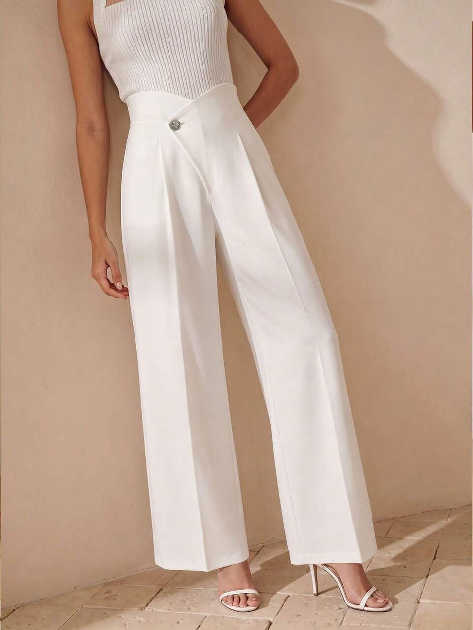Elegant All-Season Commuter Work Outfits Asymmetrical Criss-Cross Waist Front Placket Single Button Pleated Straight White Pants For Women, Suitable For Commuting, Dating, Daily Looks
