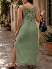 SHEIN Frenchy Gaun Liburan Kasual Ukuran Besar dengan Leher V dan Hiasan Renda. - Limelight Green - View 3