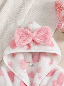 SHEIN 1pc Toddler Girl Fuzzy Hoodie Jacket Cute Pink White Bow Fleece Heart Print Long Sleeve Hooded Plush Birthday Party Winter Fall Autumn Christmas Gift - Pink - View 5