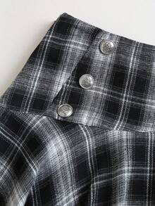 Sweetra Vintage Black And White Plaid Asymmetrical Design Women's Skirt - Black and White - View 5
