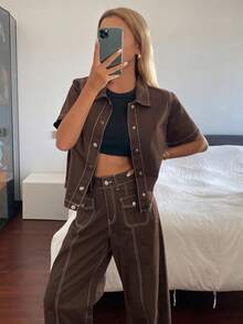 Livesso 女款棉質翻領無袖棕色純色鈕扣牛仔背心搭配寬腿長褲牛仔套裝 - 棕色 - 查看 3