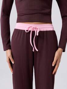 Loungeista 對比色V領貼身長袖上衣與長褲女款居家服套裝 - 彩色 - 查看 7