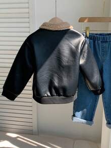 SHEIN 兒童小男孩秋冬休閒可愛街頭風黑色PU皮革抓絨內裡長袖拉鍊外套 中性嬰兒冬裝 - 黑色 - 查看 2