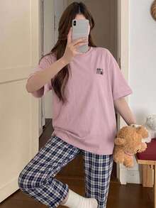 DAZY 女款字母印花短袖上衣與格紋長褲休閒日常居家服套裝 - 紫色 - 查看 4