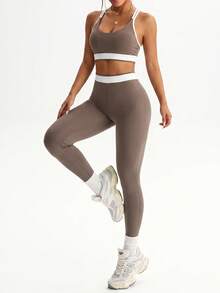 SHEIN Sports 女款露背掛脖背心與緊身褲運動套裝 - 棕色 - 查看 3