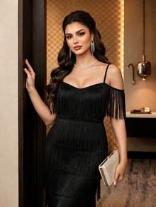 Auveirra Gaun Pesta Fashion Ukuran Plus dengan Rumbai Berlapis-lapis dan Tali Bahu Tipis - Hitam - View 10