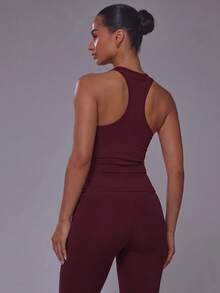 Musera Sport 對比色前片挖領露背修身運動背心套裝上衣 - 酒紅色 - 查看 4