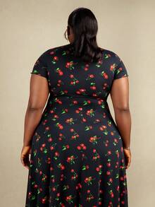 CurvyTilda Plus Size Women Casual Cherry Print V-Neck Dress,Summer Holiday Outfits,Spring Break Outfits,Carnival Women Look 2026,Going Out Outfits,Beach Outfit, Elegant, Summer Dresses - Multicolor - View 5