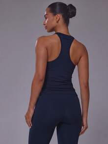 Musera Sport Top deportivo ajustado con paneles frontales de color contrastante, cuello redondo y espalda de corredor - Azul Marino - Ver 4