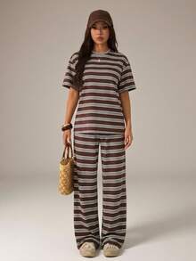 SHEIN PETITE 2件組女款棕色條紋夏季休閒居家服，寬鬆圓領落肩短袖T恤搭配鬆緊腰長褲舒適套裝，適合嬌小女性 - 棕色 - 查看 12