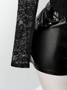 SHEIN ICON 女款大尺碼復古性感千禧風Y2K都市現代前衛大膽時尚個性蕾絲拼接鏤空黑色T恤 - 黑色 - 查看 8