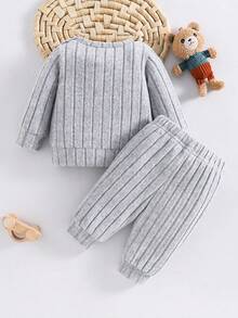 SHEIN 2件組韓式羅紋刷毛質感新生兒寶寶卡通熊刺繡運動衫長褲套裝，可愛休閒灰色秋季款 - 灰色 - 查看 2