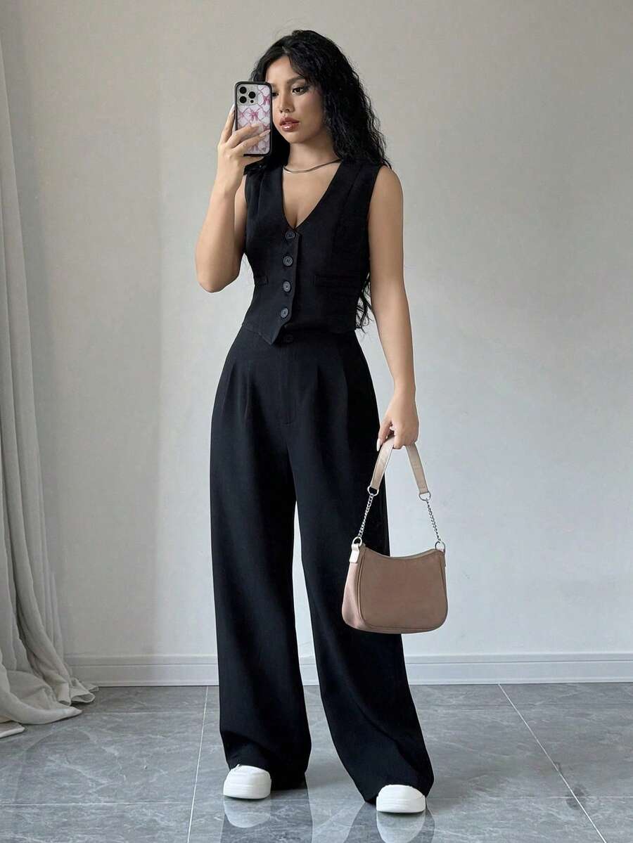 SHEIN PETITE 法式風春/夏純色細肩帶背心與百褶長褲套裝,休閒/街頭風/上班穿搭,適合嬌小女性 - 黑色 - 查看 1