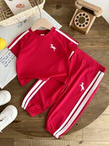 SHEIN 女嬰 2件/套 春季女童休閒運動日常風格 寬鬆刺繡裝飾套裝，短澎澎袖圓領上衣&條紋裝飾長褲 - 紅色 - 查看 5