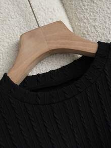 Selianne Autumn/Winter New 2-Piece Set, Women's Contrast Color Elegant Round Neck Short Sleeve Casual Long Sleeve Knit T-Shirt + Khaki Shorts Women's 2-Piece Set, Women's Outwear, Women's Commute Outfit, Women's Office Wear, Women's Casual Set, Black Set, Women's Elegant Set, Autumn/Winter 2-Piece Set, Autumn Top, Black Top - Black - View 8