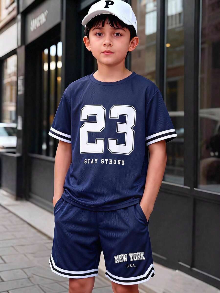 SHEIN Tween Boy Number & Striped Colorblock Round Neck T-Shirt And Casual Shorts Set