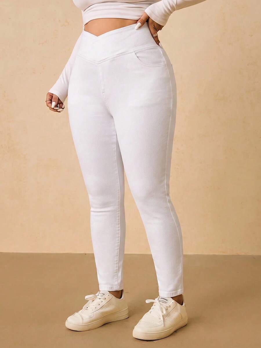 SHEIN Tall CURVE 大尺碼休閒百搭純色修身牛仔褲 秋季