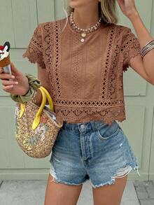 SHEIN Frenchy Kaos Kasual Liburan Warna Polos dengan Patchwork Renda - Coklat - View 3