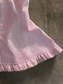 IslaSuriya Blusa ajustada para mujer con diseño de rayas, botones y bajo con volantes - Rosa - Ver 5