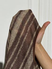 Comfortcana Kaos Ukuran Besar Motif Garis-Garis Warna-warni Gaya Bohemian Musim Semi/Panas dengan Kerah Asimetris dan Bahu Terbuka, Lengan Pendek - Coklat - View 6