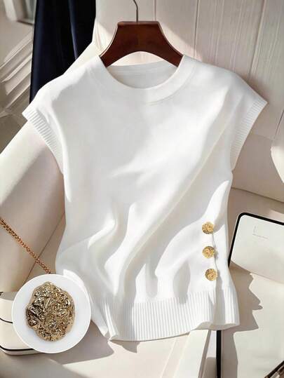 GlowEve CURVE Plus Size Summer Button Decor Round Neck Batwing Sleeve T-Shirt