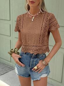 SHEIN Frenchy Kaos Kasual Liburan Warna Polos dengan Patchwork Renda - Coklat - View 7