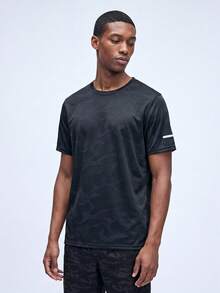Nelvento Soul Men's Black Camo Summer Casual Gym Shirt,Boyfriend Style Camo Print Sports Tee Workout Tops,Breathable Compression Lightweight Basic T Shirt - Black - View 1