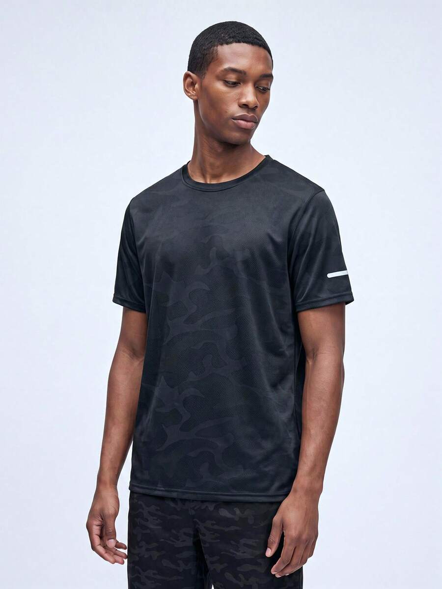 Nelvento Soul Men's Black Camo Summer Casual Gym Shirt,Boyfriend Style Camo Print Sports Tee Workout Tops,Breathable Compression Lightweight Basic T Shirt - Black - View 1