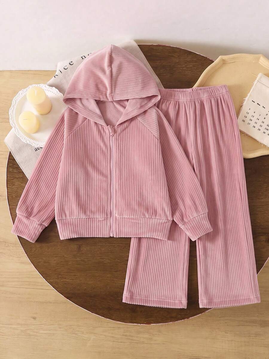 SHEIN Vintaside Kids 2件組女童粉色秋冬針織套裝，刷毛針織休閒百搭連帽拉鍊開襟外套，寬鬆舒適寬腿褲，保暖日常休閒、運動、外出、上學、返校穿搭，甜美可愛極簡風