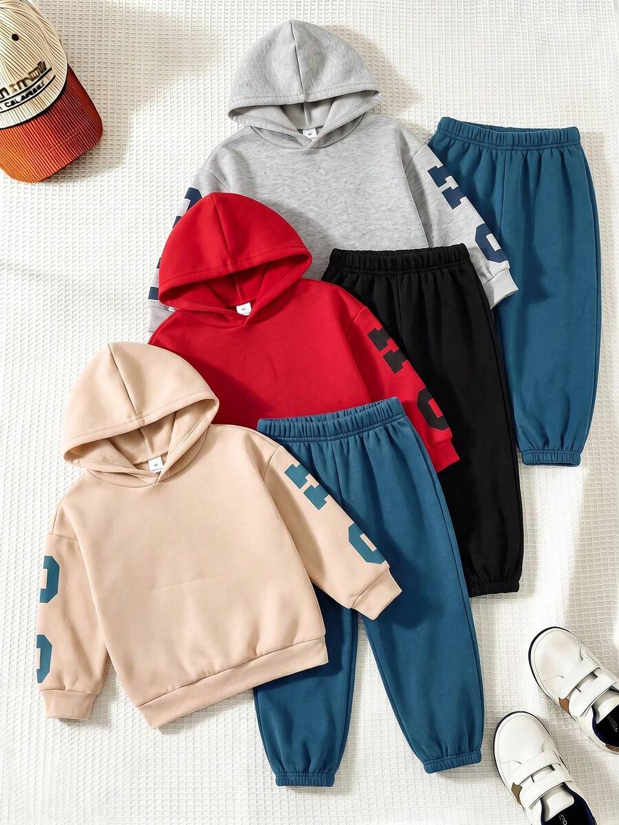 SHEIN 兒童小男孩休閒寬鬆布料字母印花長袖連帽衫與鬆緊腰長褲套裝，適合戶外、學校、街頭風格