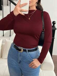 SHEIN Frenchy تيشيرت أكمام قصيرة بأزرار على الرقبة، بنمط مجعد وتصميم نحيف للأحجام الكبيرة - عنابي اللون - مشاهدة 4