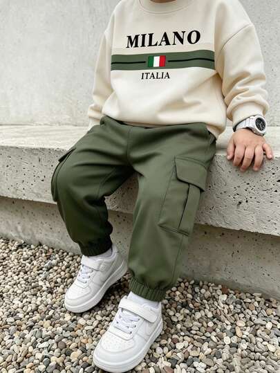 SHEIN Young Boy Letter Print Fashion Crew Neck Long Sleeve Sweatshirt With Cargo Pants Set, Suitable For Holiday Gatherings And Parties, Spring And Autumn, Comfortable And Relaxed, Autumn's First Choice, Fashion Casual Wear, Spring And Autumn Streetwear, Outdoor Casual Outfits, Back To School Gatherings, Suitable For Outdoor Picnics, Street Photography, Campus, Holidays, Gifts