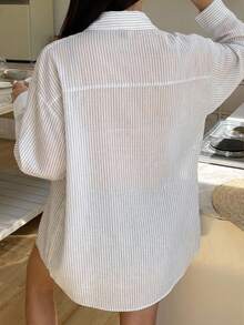 DAZY 女款寬鬆休閒防曬開襟襯衫外套，白色配藍色直條紋，純棉面料，長袖，有領 - 黑色 - 查看 6