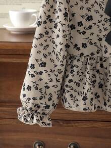 SHEIN Young Girls Fashion Khaki Ditsy Floral Top 3D Bow Tie Round Neck Long Sleeve Cuffed Hem A-Line Paired Khaki Loose Straight Wide Leg Pants 2-Piece Set - Khaki - View 6