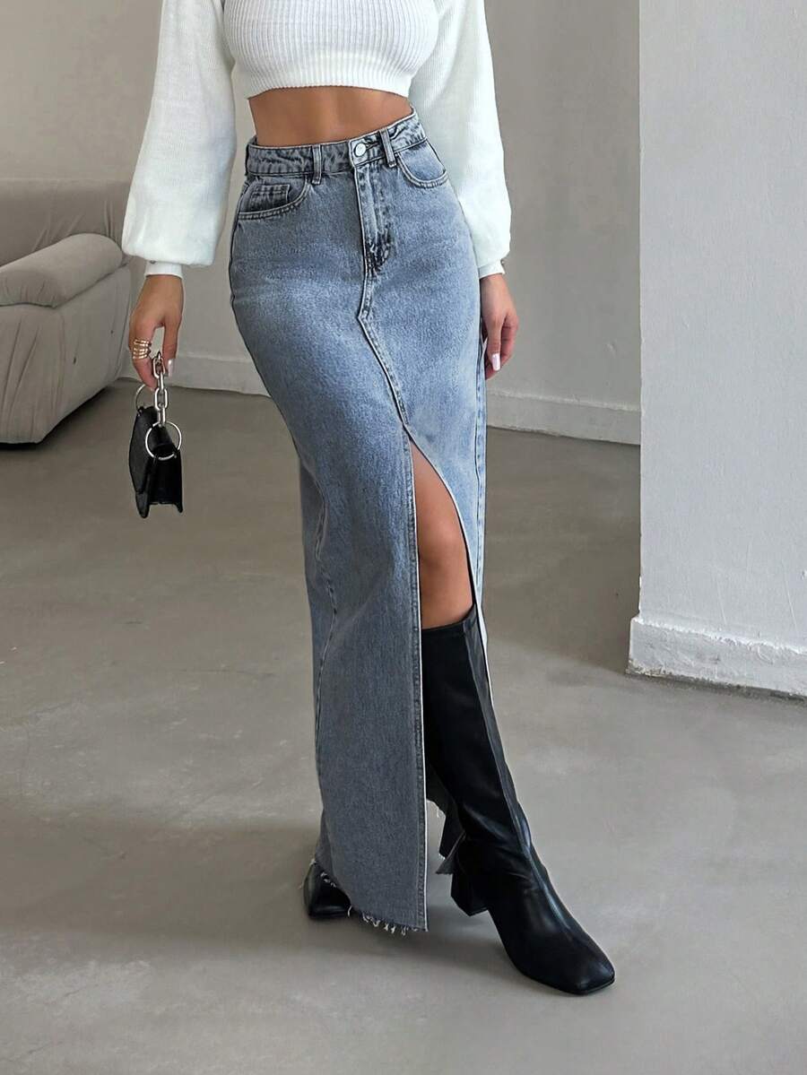SHEIN تنورة جينز طويلة بقصة عادية وخصر عالي وأزرار وفتحة أمامية، أسلوب كاجوال، غسيل أزرق فاتح، مقاس صغير - أزرق فاتح - مشاهدة 1