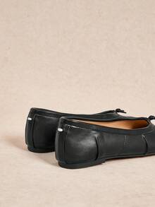 Rosivie Black Split-Toed Ballet Flats, Women's Low Vamp Soft Leather Versatile Commuter Shoes Fall Shoes - Black - View 5