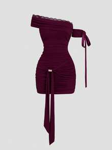 Sweetra Gaun Wanita Elegan dengan Rok Pas Badan Berpotongan Bahu Terbuka, Hiasan Pita Busur, Renda, dan Patchwork, Dilengkapi Gesper Logam dan Hem Bergelombang - Burgundy - View 3