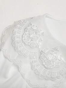 SHEIN Tween Girl Kids Loose Casual Minimalist Comfortable Daily Wear Academy White Frill Trim Petal Sleeve Elegant Ruffle Button-Front Layered Court Pattern Large Collar Blouse - White - View 6
