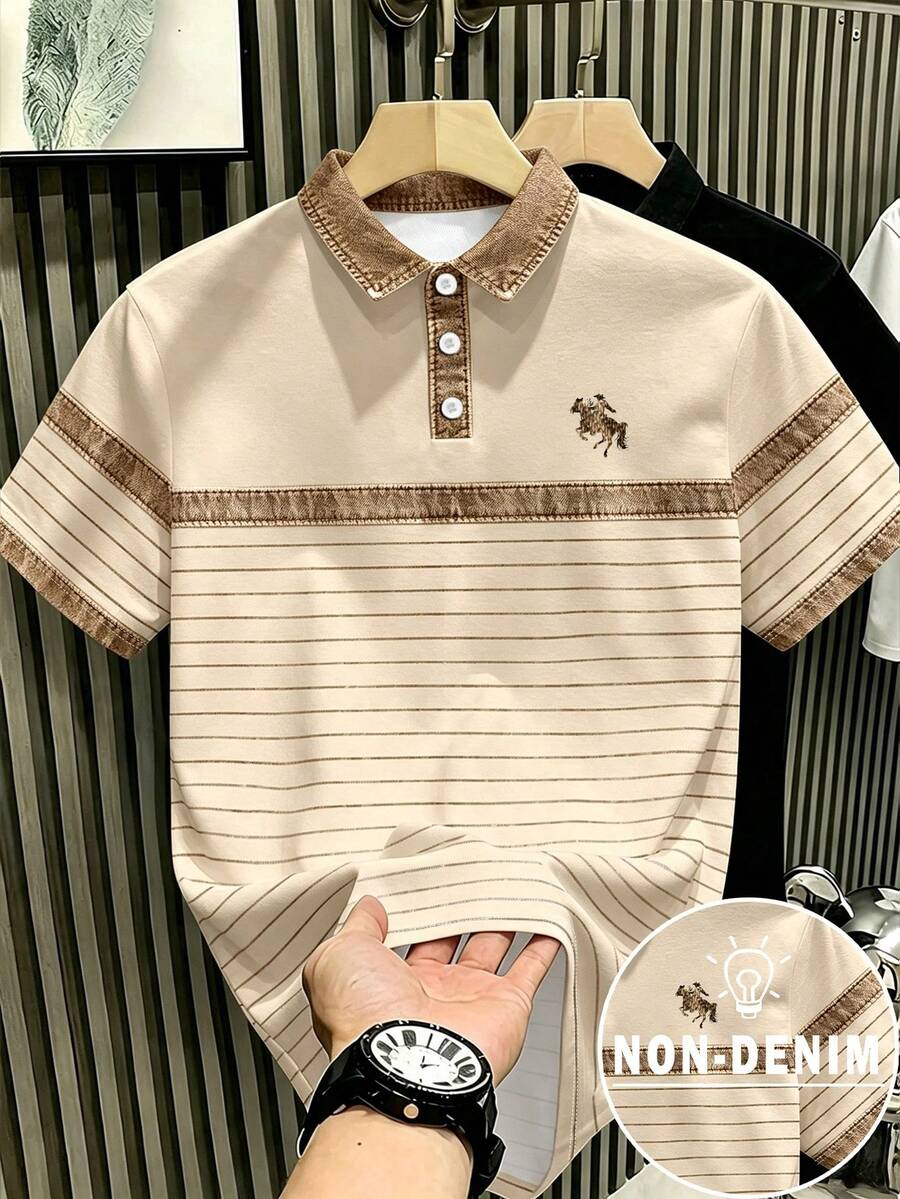 Manfinity Hypemode 復古丹寧風藍白拼色條紋 Polo 衫，小馬標誌印花，藝術領短袖上衣，男女款圖案 T 恤，百搭夏季休閒襯衫 - 彩色 - 查看 1